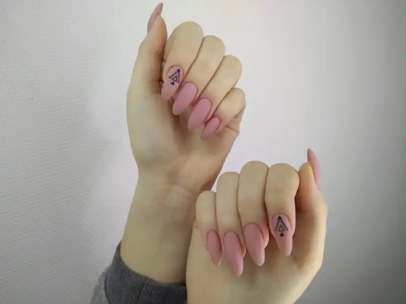 Services Nails